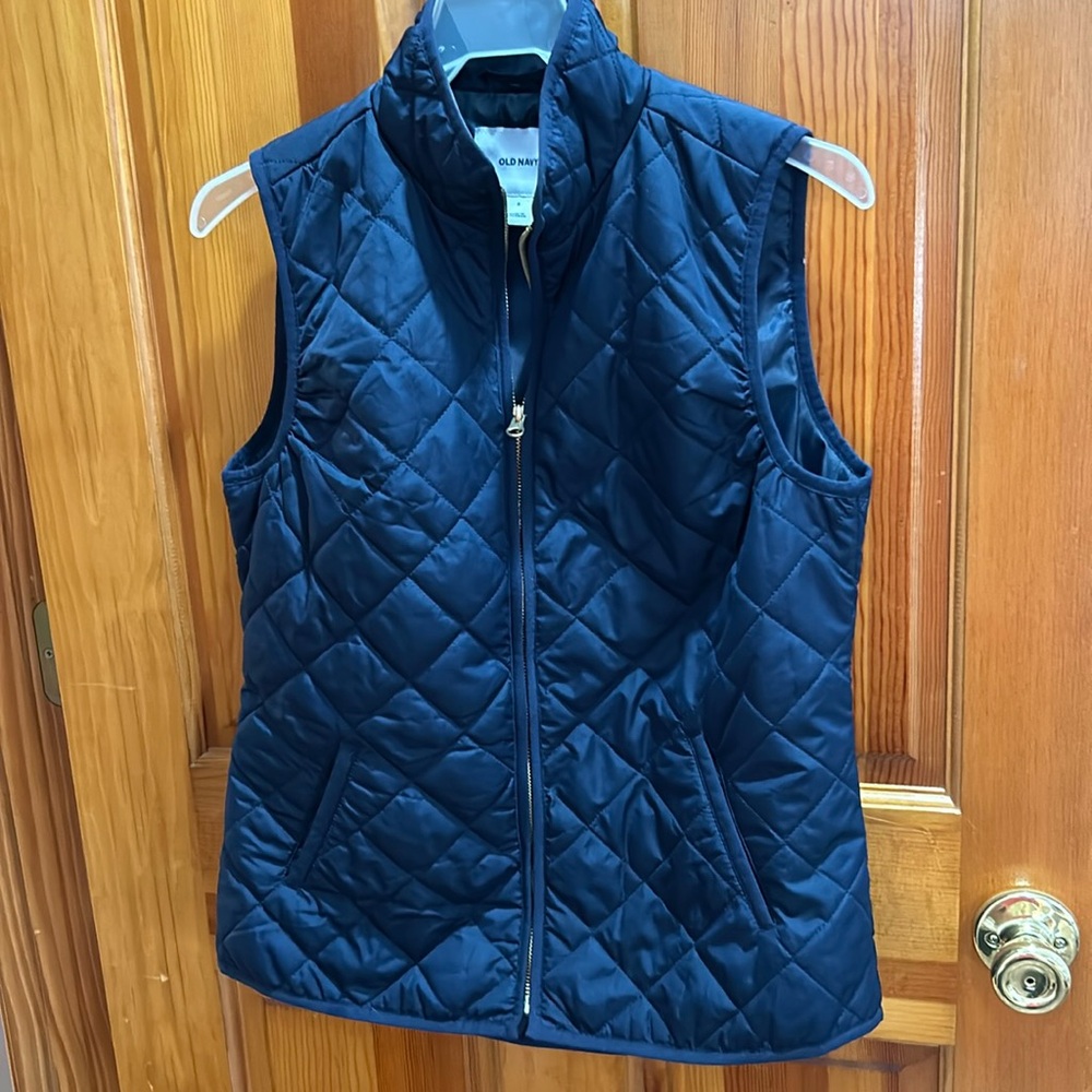 Navy blue old navy vest. Size small.